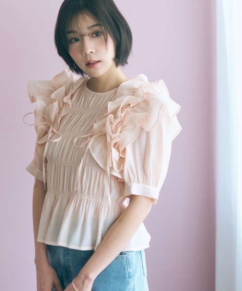 marun(マルン)の「<大きいサイズ>ギャザーフリルトップス marun(Tシャツ/カットソー・レディース・ピンク/ブラック・L/LL/3L/4L/5L)」の21枚目の写真