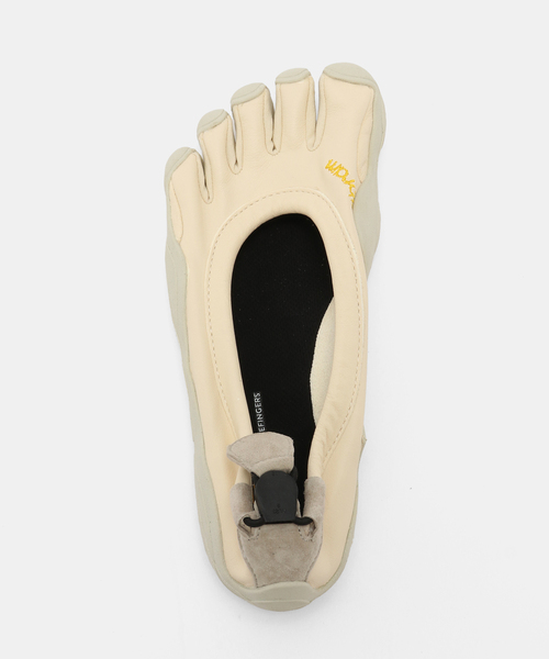 VIBRAM FIVEFINGERS（ビブラムファイブフィンガーズ）の「VIBRAM FIVEFINGERS / ビブラム ファイブフィンガーズ CLASSIC EVO（スニーカー・レディース・アイボリー・36）」の6枚目の写真