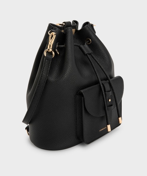 CHARLES & KEITH(チャールズ & キース)の「Beryl ベリル ドローストリングバッグパック(バックパック/リュック・レディース・ブルーグラス/チョコ/ブラック・M)」の7枚目の写真