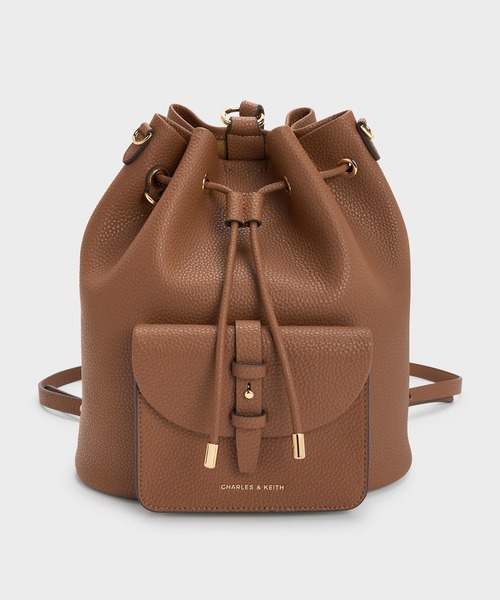 CHARLES & KEITH(チャールズ & キース)の「Beryl ベリル ドローストリングバッグパック(バックパック/リュック・レディース・ブルーグラス/チョコ/ブラック・M)」の13枚目の写真