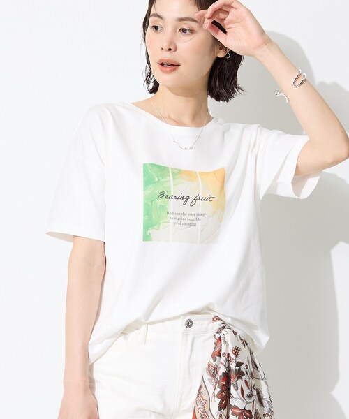 INDIVI（インディヴィ）の「【選べるバリエーション】プリントTシャツ（Tシャツ/カットソー・レディース・ホワイト系6/チャコールグレー/ホワイト系1/ホワイト・05/38/13）」の3枚目の写真