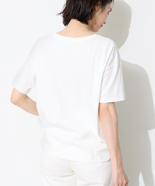 INDIVI（インディヴィ）の「【選べるバリエーション】プリントTシャツ（Tシャツ/カットソー・レディース・ホワイト系6/チャコールグレー/ホワイト系1/ホワイト・05/38/13）」の19枚目の写真