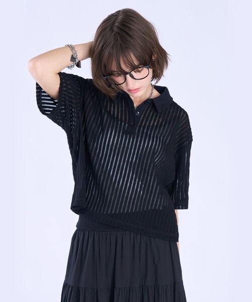 To b. by agnes b.(トゥービーバイアニエスベー)の「ラッフルメッシュ ストライプ ポロシャツ(Tシャツ/カットソー・レディース・ブラック・38/40)」の6枚目の写真