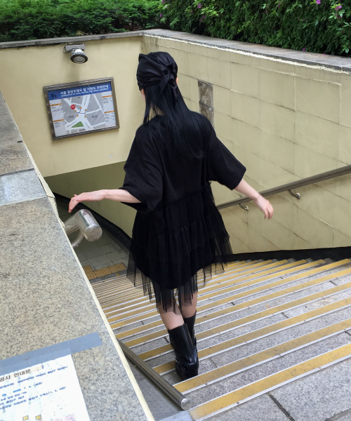 NICE GHOST CLUB(ナイスゴーストクラブ)の「FFATS TULLE DRESS BIG BIG TEE_BLACK(NG2GSUT591A)(Tシャツ/カットソー・レディース・ブラック・SMALL/MEDIUM)」の2枚目の写真