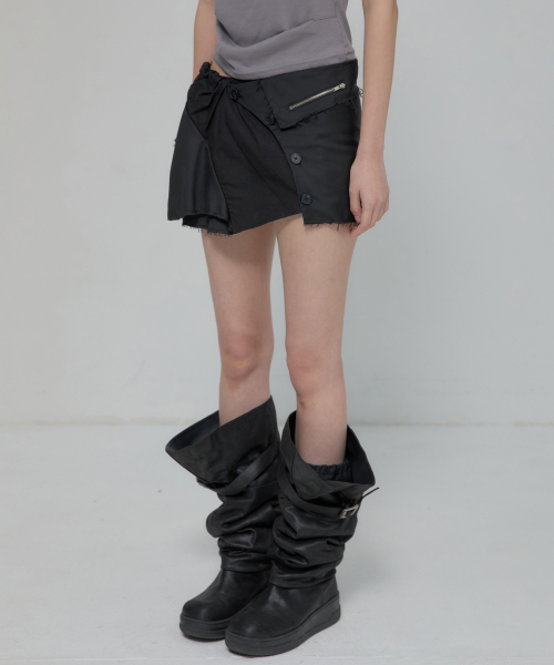 FLAREUP（フレアアップ）の「Asymmetrical Layered Mini Skirt (FL-267_Black)（スカート・レディース・ブラック・1/2）」の9枚目の写真