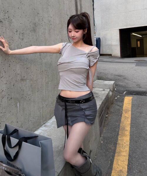 FLAREUP（フレアアップ）の「Asymmetrical Layered Mini Skirt (FL-267_Black)（スカート・レディース・ブラック・1/2）」の6枚目の写真