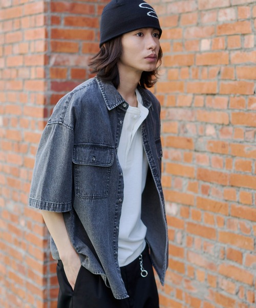 WEGO（ウィゴー）の「WEGO/【26年春夏新作】カラーデニムシャツ（シャツ/ブラウス・メンズ・ブラウン系その他/スカイブルー/ブラック系3/レッド系その他・LARGE/MEDIUM）」の17枚目の写真