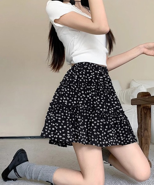 shyam inspiration(シャムインスピレーション)の「小花柄ギャザースカート/インナーパンツ/モノトーン/フレア(スカート・レディース・ブラック/ホワイト・S/M)」の9枚目の写真