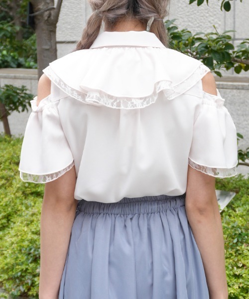 axes femme POETIQUE(アクシーズファムポエティック)の「2WAYオフショルフリルBL(シャツ/ブラウス・レディース・ブラック/ホワイト/ピンク・MEDIUM)」の6枚目の写真