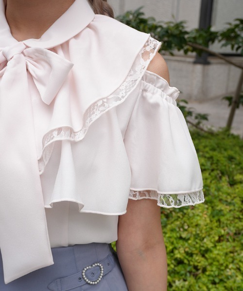 axes femme POETIQUE(アクシーズファムポエティック)の「2WAYオフショルフリルBL(シャツ/ブラウス・レディース・ブラック/ホワイト/ピンク・MEDIUM)」の9枚目の写真