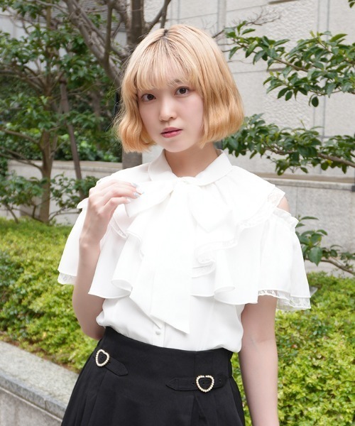 axes femme POETIQUE(アクシーズファムポエティック)の「2WAYオフショルフリルBL(シャツ/ブラウス・レディース・ブラック/ホワイト/ピンク・MEDIUM)」の11枚目の写真
