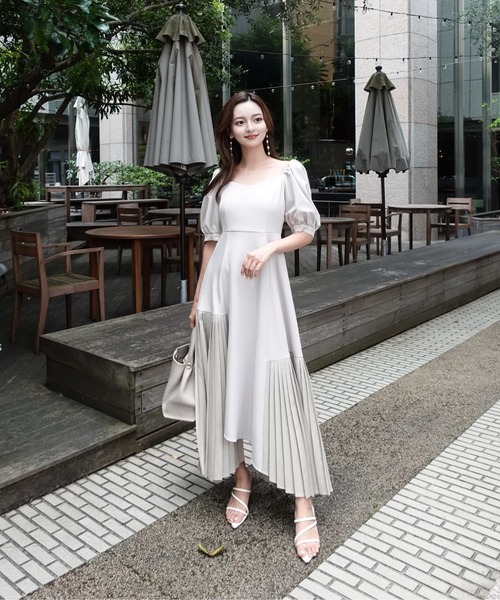 ORGUE(オルグ)の「Pleats docking dress/プリーツドッキングドレス(ワンピース・レディース・ブラック/ライトベージュ・SMALL/MEDIUM)」の14枚目の写真