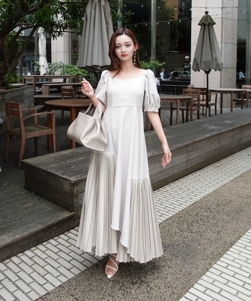 ORGUE(オルグ)の「Pleats docking dress/プリーツドッキングドレス(ワンピース・レディース・ブラック/ライトベージュ・SMALL/MEDIUM)」の13枚目の写真