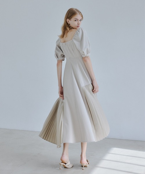 ORGUE(オルグ)の「Pleats docking dress/プリーツドッキングドレス(ワンピース・レディース・ブラック/ライトベージュ・SMALL/MEDIUM)」の5枚目の写真