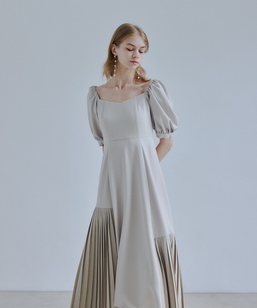 ORGUE(オルグ)の「Pleats docking dress/プリーツドッキングドレス(ワンピース・レディース・ブラック/ライトベージュ・SMALL/MEDIUM)」の4枚目の写真