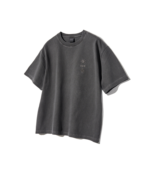 GAKKAI UNIONS（ガッカイユニオンズ）の「シンボルオーバークロップピグメント刺繍Tシャツチャコール（Tシャツ/カットソー・メンズ・その他・MEDIUM/LARGE/X-LARGE）」の4枚目の写真