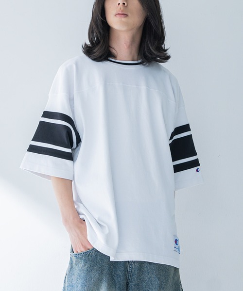 Champion(チャンピオン)の「【Champion】フットボールTシャツ(Tシャツ/カットソー・メンズ・ブラック/オフホワイト・L/M/XL)」の1枚目の写真