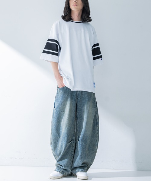 Champion(チャンピオン)の「【Champion】フットボールTシャツ(Tシャツ/カットソー・メンズ・ブラック/オフホワイト・L/M/XL)」の3枚目の写真