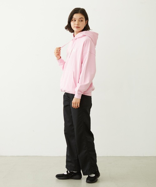 MILKFED.(ミルクフェド)の「ICING LOGO SWEAT HOODIE(パーカー・レディース・ピンク/チャコール/オフホワイト・M/L)」の13枚目の写真