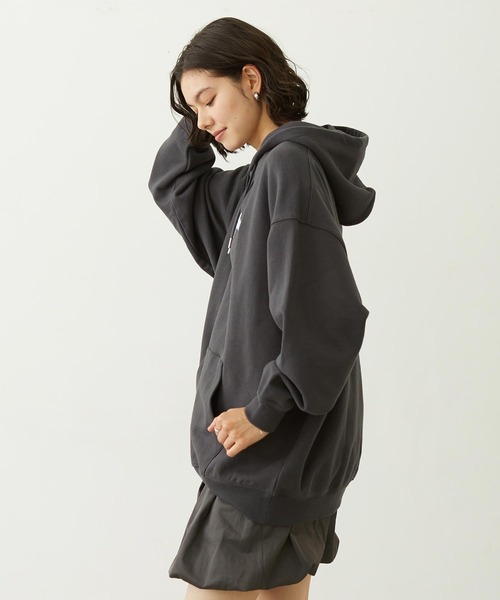 MILKFED.(ミルクフェド)の「ICING LOGO SWEAT HOODIE(パーカー・レディース・ピンク/チャコール/オフホワイト・M/L)」の15枚目の写真