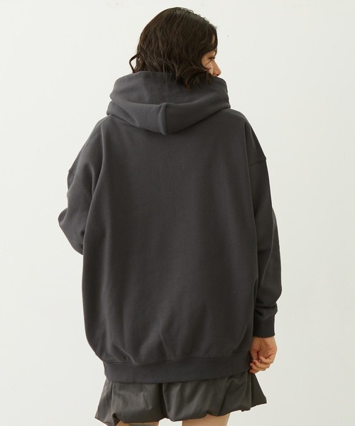 MILKFED.(ミルクフェド)の「ICING LOGO SWEAT HOODIE(パーカー・レディース・ピンク/チャコール/オフホワイト・M/L)」の16枚目の写真