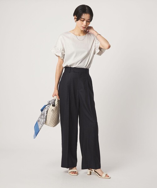 green label relaxing(グリーンレーベルリラクシング)の「ソデフリル Tシャツ 汗染み防止(Tシャツ/カットソー・レディース・ブラック/オフホワイト/ダークブラウン/ライトグレー・FREE)」の17枚目の写真
