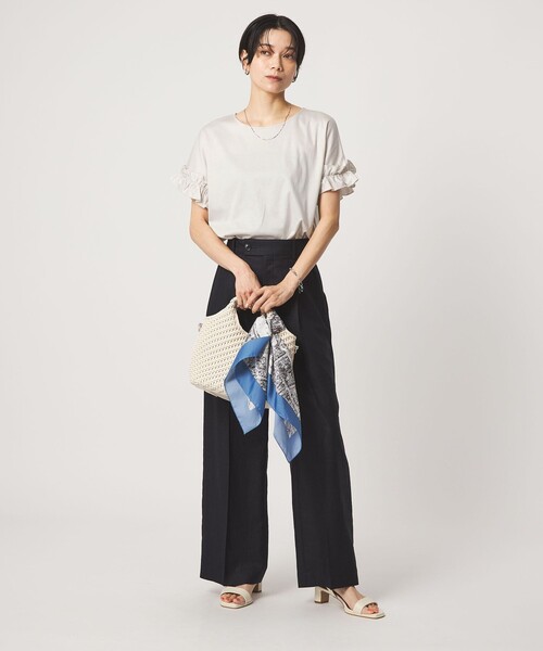 green label relaxing(グリーンレーベルリラクシング)の「ソデフリル Tシャツ 汗染み防止(Tシャツ/カットソー・レディース・ブラック/オフホワイト/ダークブラウン/ライトグレー・FREE)」の18枚目の写真