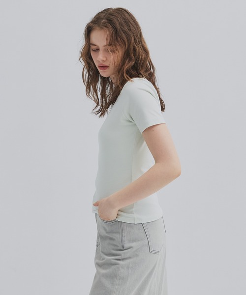 PUBLIC TOKYO(パブリックトウキョウ)の「最高級コットン|着心地◎|細見え|コンパクトTシャツ【2026新作】極 スクープネックTEE(Tシャツ/カットソー・レディース・ホワイト/ミント/ネイビー・1/2/3)」の13枚目の写真