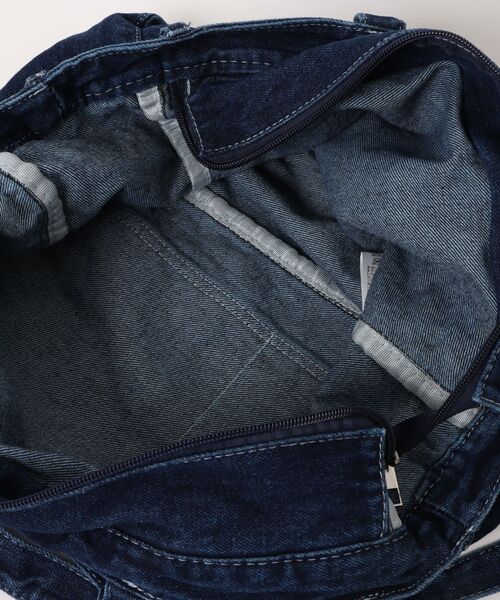 SNOOPY×OLD BETTY'S(スヌーピーカケルオールドベティーズ)の「スヌーピー【SNOOPY】BigPocket Denim 2Way BAG(ショルダーバッグ・レディース・インディゴブルー・FREE)」の4枚目の写真