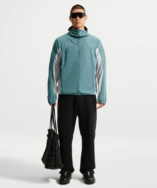NIKE(ナイキ)の「ナイキ テック ヘリオス メンズ Dri-FIT ロングスリーブ シェル / Nike Tech Helios Men's Dri-FIT Long-Sleeve Shell IF0904-382 Mineral Slate(ブルゾン・メンズ・グレー系その他2・XL/S/M/L/2XL)」の4枚目の写真