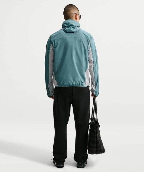 NIKE(ナイキ)の「ナイキ テック ヘリオス メンズ Dri-FIT ロングスリーブ シェル / Nike Tech Helios Men's Dri-FIT Long-Sleeve Shell IF0904-382 Mineral Slate(ブルゾン・メンズ・グレー系その他2・XL/S/M/L/2XL)」の5枚目の写真