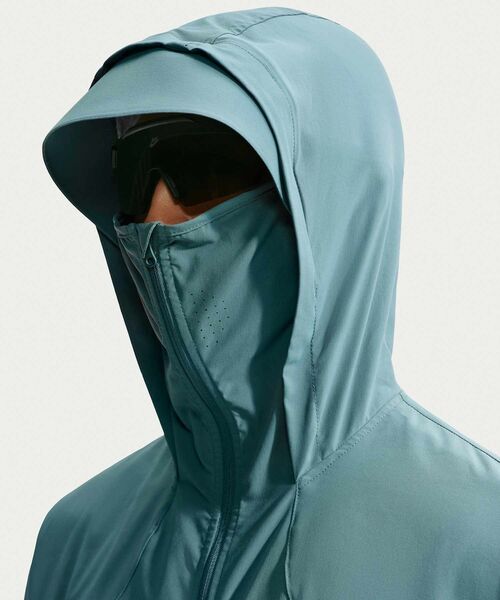 NIKE(ナイキ)の「ナイキ テック ヘリオス メンズ Dri-FIT ロングスリーブ シェル / Nike Tech Helios Men's Dri-FIT Long-Sleeve Shell IF0904-382 Mineral Slate(ブルゾン・メンズ・グレー系その他2・XL/S/M/L/2XL)」の6枚目の写真
