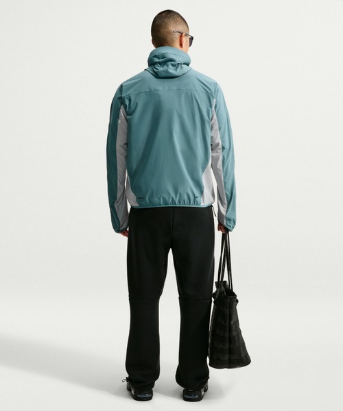 NIKE(ナイキ)の「ナイキ テック ヘリオス メンズ Dri-FIT ロングスリーブ シェル / Nike Tech Helios Men's Dri-FIT Long-Sleeve Shell IF0904-382 Mineral Slate(その他トップス・メンズ・グレー系その他2・XL/S/M/L/2XL)」の5枚目の写真