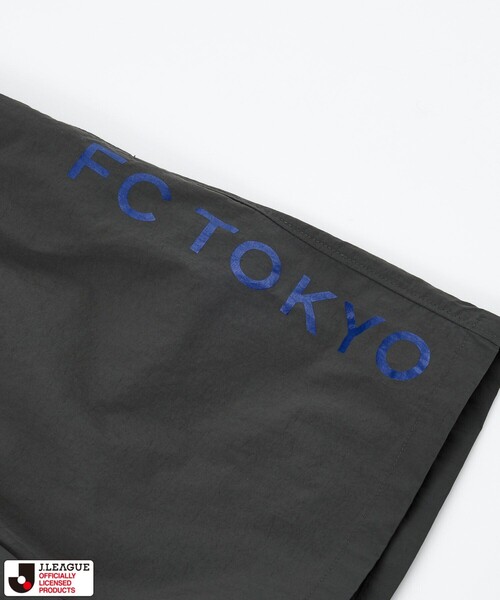FREAK'S STORE（フリークスストア）の「J.LEAGUE×FREAK'S STORE 別注 SUPPORTERS NYLON SHORTS 【FC東京】（その他パンツ・メンズ・チャコールグレー/ブラック・LARGE/MEDIUM/SMALL）」の9枚目の写真