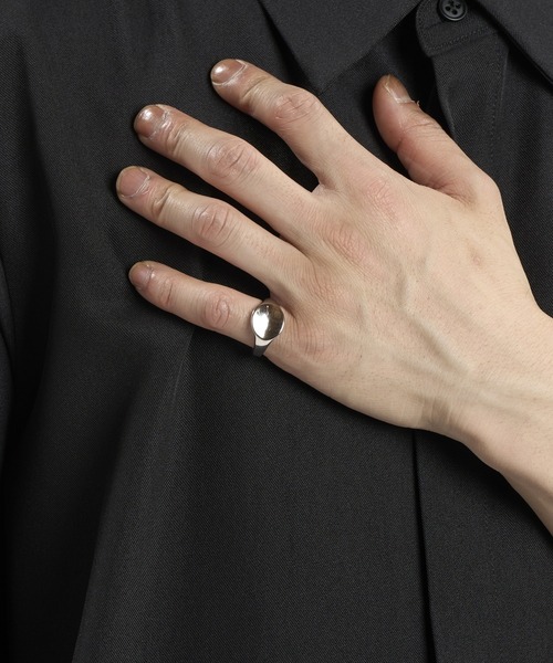 NO ID.（ノーアイディ）の「【NO ID.】Concave Signet Ring / コンケーブ シグネット リング（リング・メンズ・シルバー・ONE SIZE）」の6枚目の写真