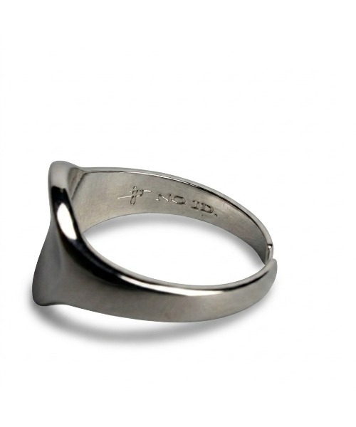 NO ID.（ノーアイディ）の「【NO ID.】Concave Signet Ring / コンケーブ シグネット リング（リング・メンズ・シルバー・ONE SIZE）」の3枚目の写真