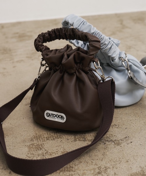 AIC.(エーアイシー)の「OUTDOOR Gathers Handle Mini Bag(ショルダーバッグ・レディース・ダークブラウン/ブラック/サックスブルー・FREE)」の2枚目の写真