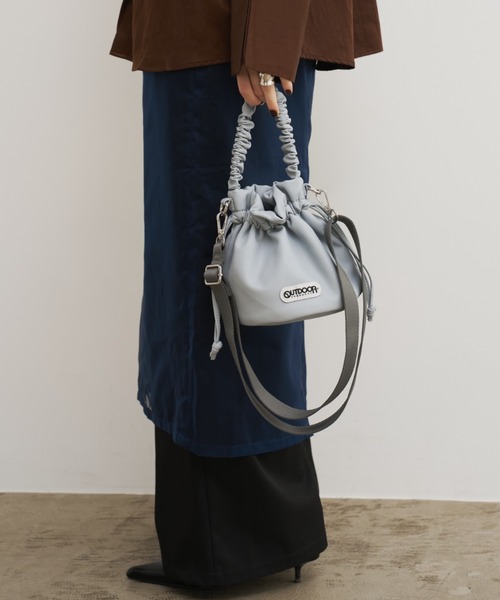 AIC.(エーアイシー)の「OUTDOOR Gathers Handle Mini Bag(ショルダーバッグ・レディース・ダークブラウン/ブラック/サックスブルー・FREE)」の10枚目の写真