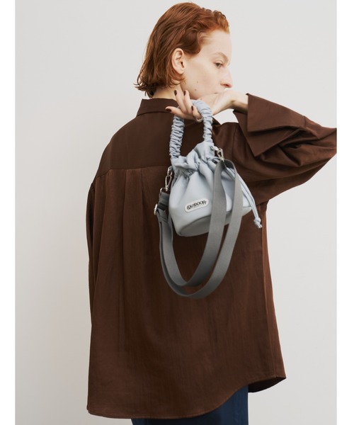 AIC.(エーアイシー)の「OUTDOOR Gathers Handle Mini Bag(ショルダーバッグ・レディース・ダークブラウン/ブラック/サックスブルー・FREE)」の9枚目の写真