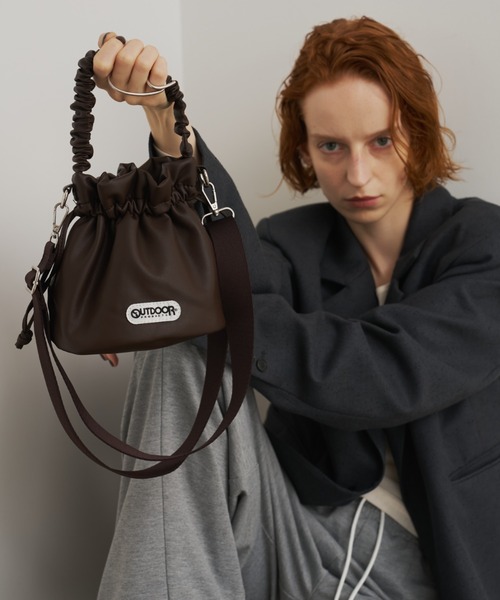 AIC.(エーアイシー)の「OUTDOOR Gathers Handle Mini Bag(ショルダーバッグ・レディース・ダークブラウン/ブラック/サックスブルー・FREE)」の19枚目の写真