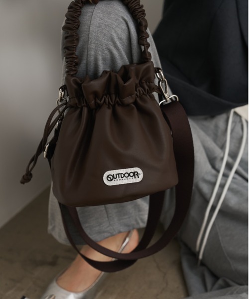 AIC.(エーアイシー)の「OUTDOOR Gathers Handle Mini Bag(ショルダーバッグ・レディース・ダークブラウン/ブラック/サックスブルー・FREE)」の20枚目の写真