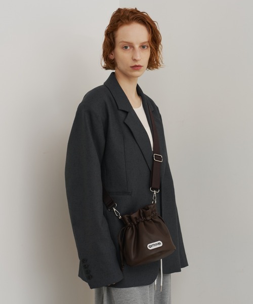 AIC.(エーアイシー)の「OUTDOOR Gathers Handle Mini Bag(ショルダーバッグ・レディース・ダークブラウン/ブラック/サックスブルー・FREE)」の22枚目の写真