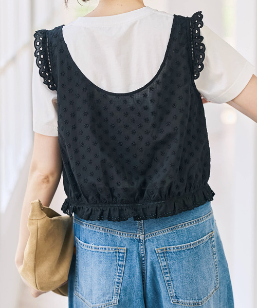 Spick & Span(スピックアンドスパン)の「Higuchi*S フラワー刺繍タンクブラウス(シャツ/ブラウス・レディース・ブラック/ホワイト・FREE)」の19枚目の写真