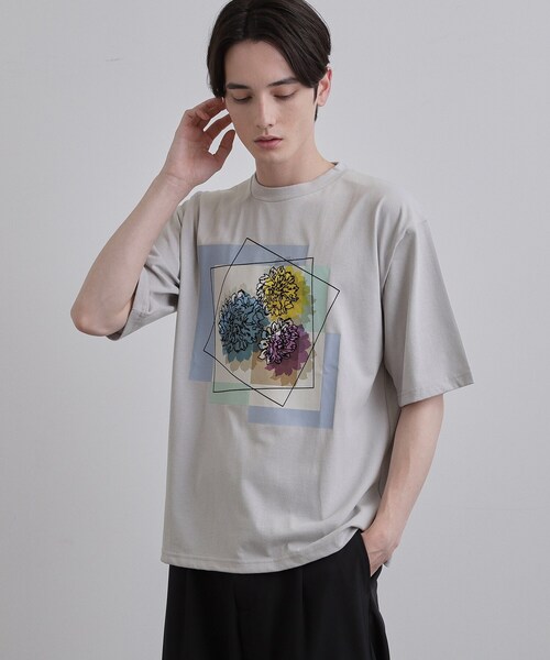 tk.TAKEO KIKUCHI（ティーケータケオキクチ）の「フラワープリントTシャツ（Tシャツ/カットソー・メンズ・ホワイト/ライトグレー/ブラック・04/03/02）」の3枚目の写真