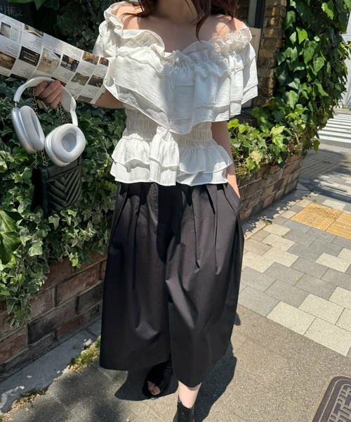 WILLFULLY(ウィルフリー)の「asymmetry tiered frill sheer shirring BL(シャツ/ブラウス・レディース・ブラック/ネイビー/アイボリー・FREE)」の6枚目の写真