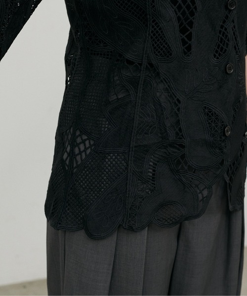 LARUTA(ラルータ)の「【LARUTA】フラワー刺繍パネル切替半袖ブラウス(シャツ/ブラウス・レディース・オフホワイト/ブラック/ブラウン・FREE)」の7枚目の写真