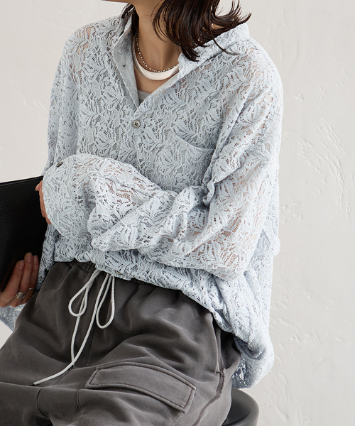 JOURNAL STANDARD(ジャーナルスタンダード)の「《新色あり/WEB限定追加》スタンドカラーレースロングスリーブブラウス(シャツ/ブラウス・レディース・ネイビー/グレー/ブラウン・FREE)」の2枚目の写真