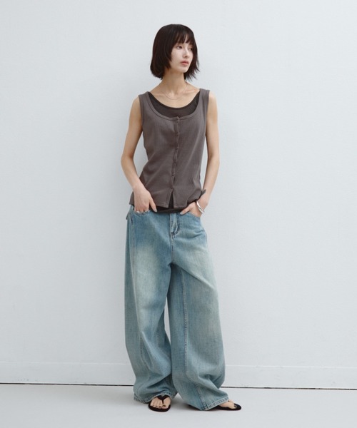 ANF.MUU(アンフムー)の「フロントボタンテレコタンクトップ(タンクトップ・レディース・ベージュ/チャコールグレー/ボルドー・FREE)」の4枚目の写真