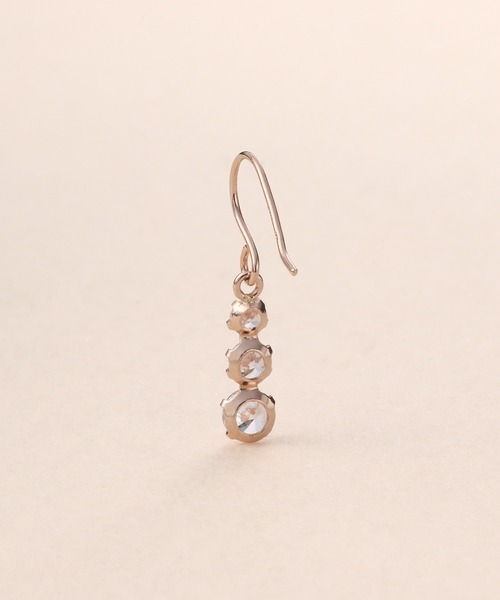 EMUNE(エミュネ)の「K10PG キュービックジルコニア フックピアス(ピアス(両耳用)・レディース・ピンクゴールド・ONE SIZE)」の4枚目の写真