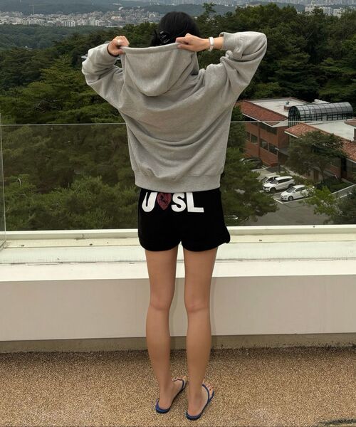UNTITLED SEOUL（アンタイトル ソウル）の「アンタイトル ロールアップ スウェットショーツ ブラック（その他パンツ・レディース・その他・SMALL/MEDIUM）」の4枚目の写真